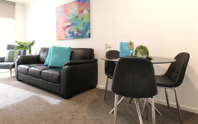 Apartments 521