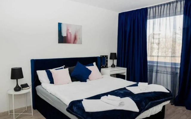 Super luxurious & spacious designer apartment.