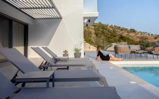 Villa Roya in Sivota