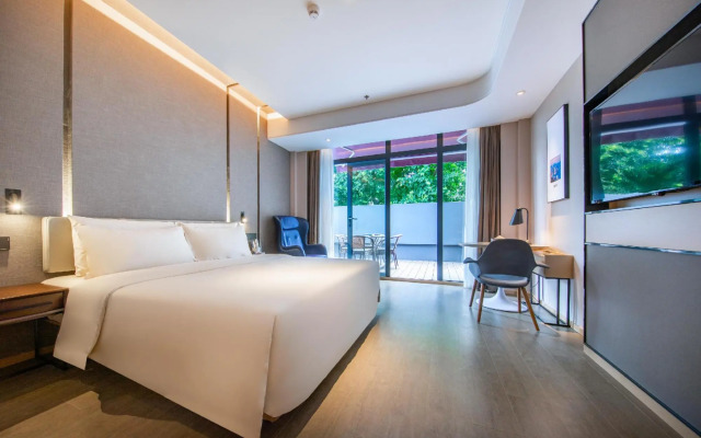 Shenzhen Huaqiangbei Sports Center Atour Hotel