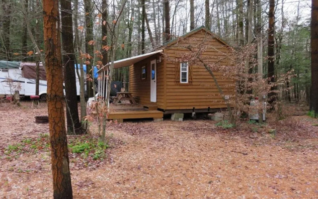 White Pines Campsites - A Cruise Inn Park