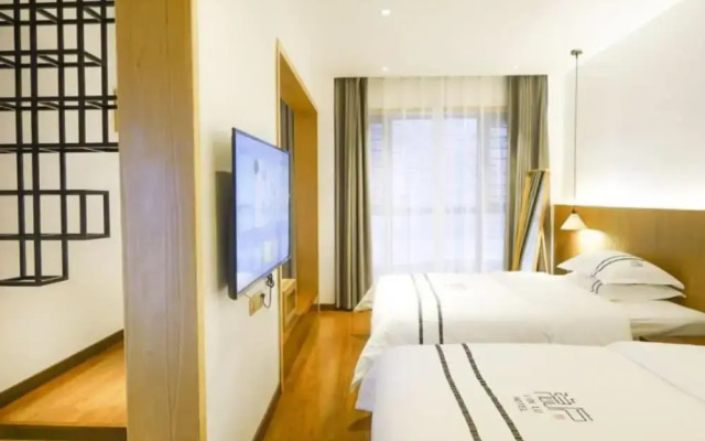 Yinlu Bedroom Fenghuang Hongqiao Shop