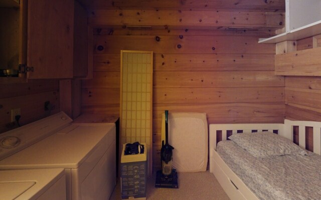 Escapo - Outdoor Hot Tub and Outdoor Fire Pit