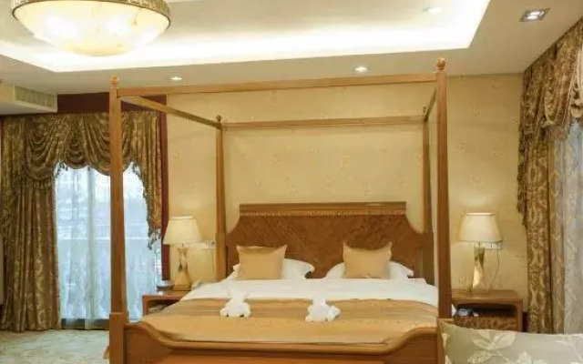 Shiwai Taoyuan Hotel