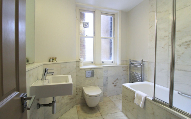Fitzrovia New Cavendish Street by Viridian Apartments