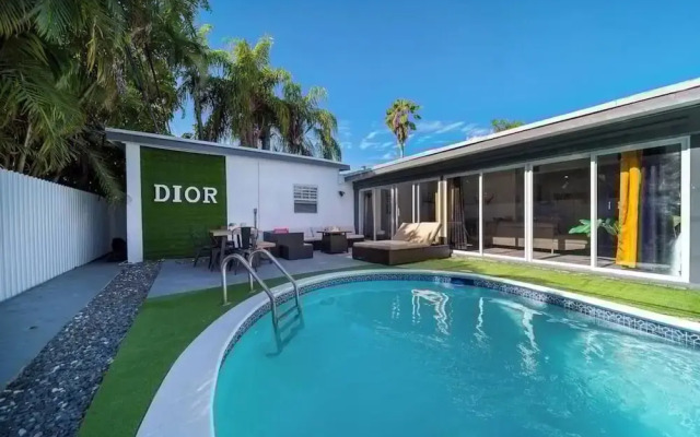 Spacious Home With Heated Pool