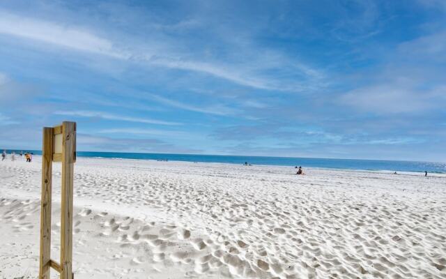 Crystal Shores W 301