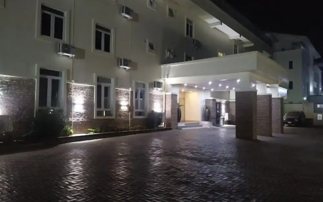 Bon Hotel Nest