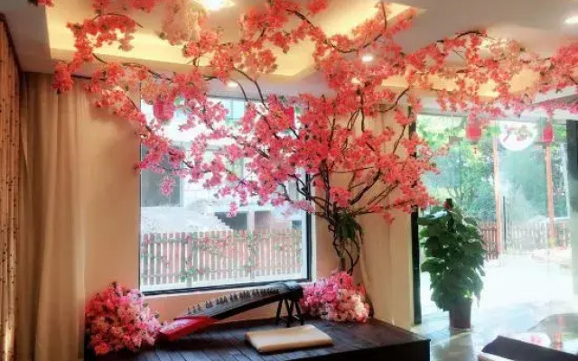 Xianling Shanju Inn