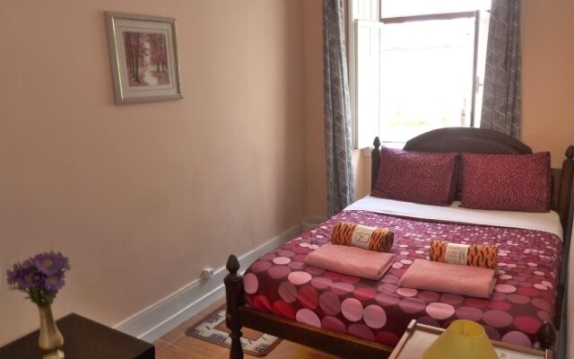 Midtown Guest House