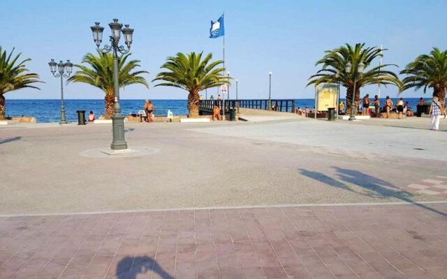 Studio In Paralia With Wonderful Sea View Furnished Balcony And Wifi 500 M From The Beach