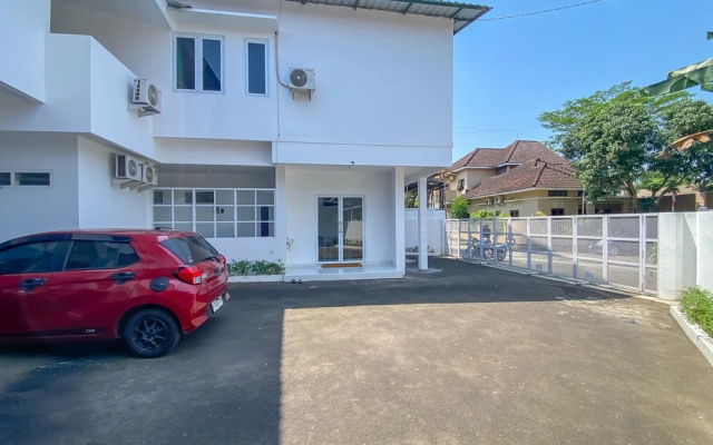 RedDoorz near Universitas Jenderal Soedirman 4