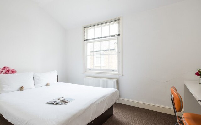 Sleek 2BR Mews House Just Off Portobello Road