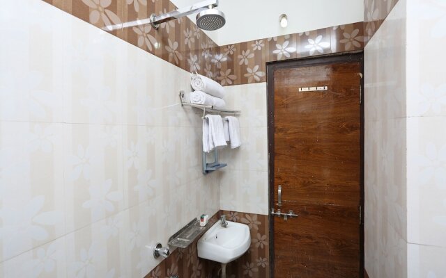 OYO 10190 Hotel Gagan Grant