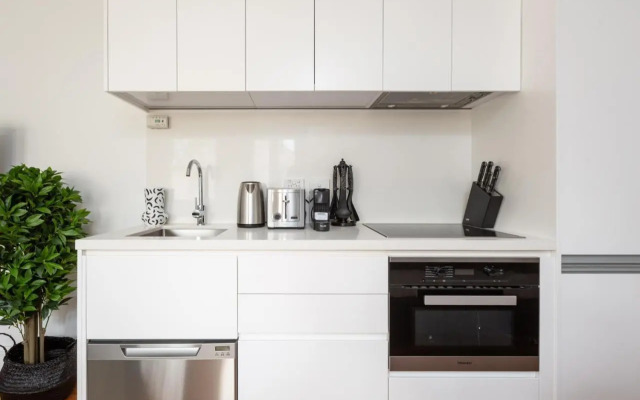 Designer Studio in Grand Manor 20 Min from Sydney