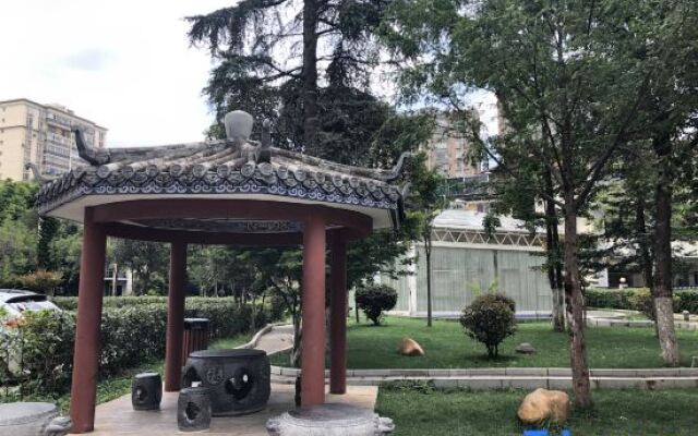 Xi'nan Hotel (Yingbin Building)