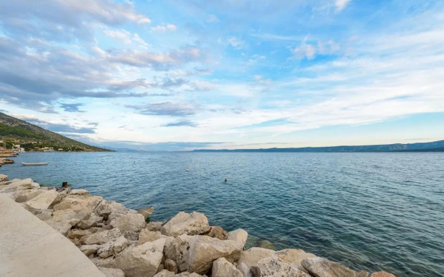 Top Location! Beach & Center Apt 4