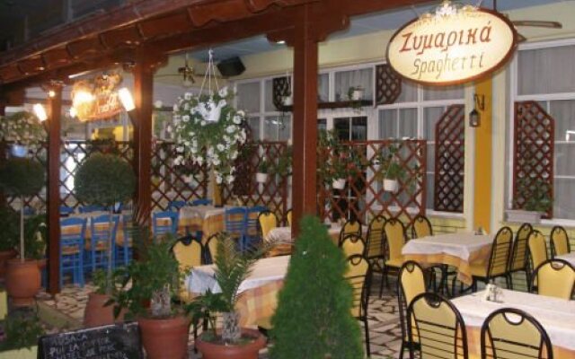 Hotel White Rose Beach