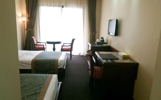 Madisson Hotel