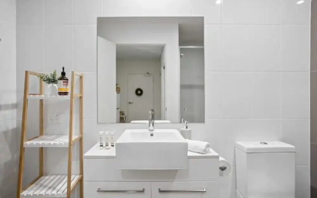 Spaciously Bright 1-bed Apartment