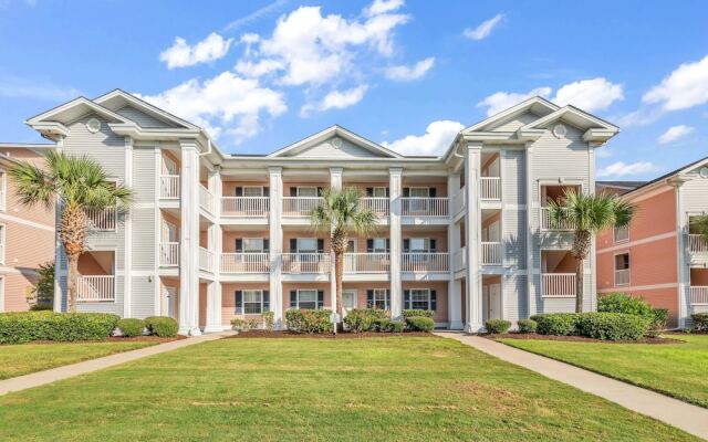 Stunning 2BR Condo at Waterway Village