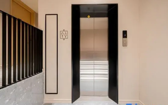 H.Z.M Hotel (Shanghai Jiuyuan Manufacturing Bureau Road Store)