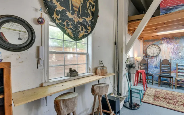 Texas Escape w/ Private Pool, Grill & Balconies!