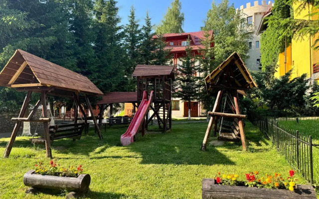 TreeZ Hostel