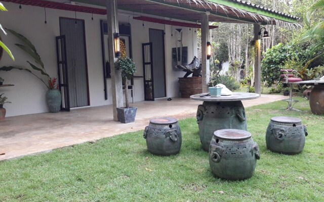 Baan Hotelier Resort