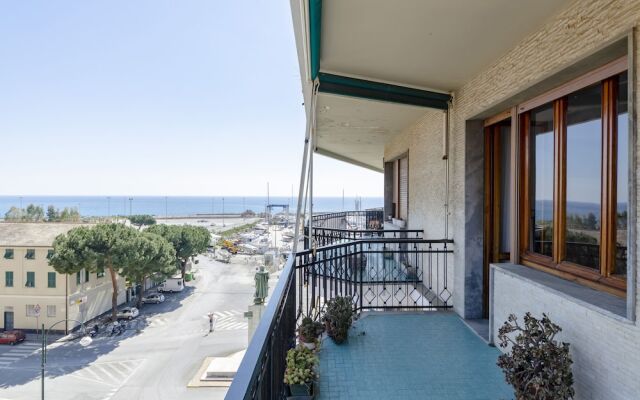 JOIVY Front Sea Apt With Big Terrace In Chiavari