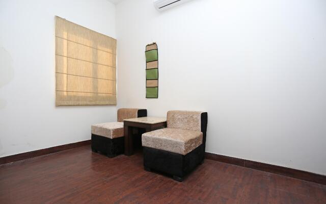 OYO 11337 Asian Hospitality