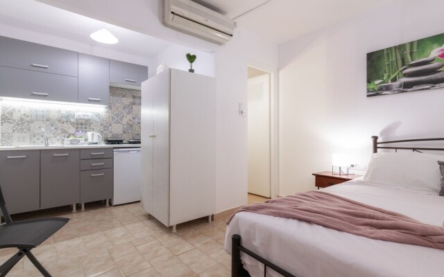 Zante Riva Studios