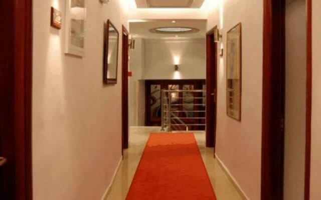 Hotel Avra
