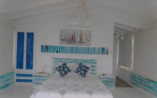 Deniz Kizi Otel Kucukkuyu