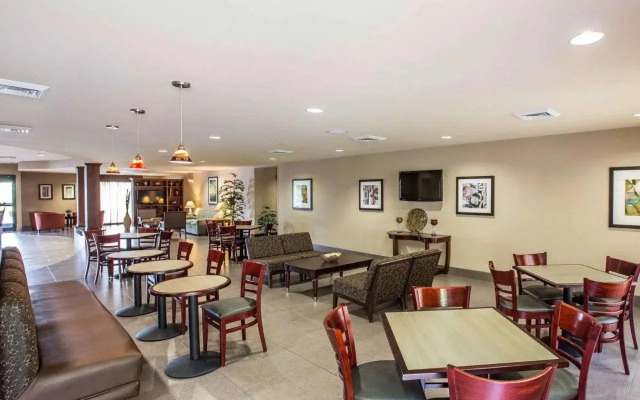 Comfort Suites Whitsett - Greensboro East