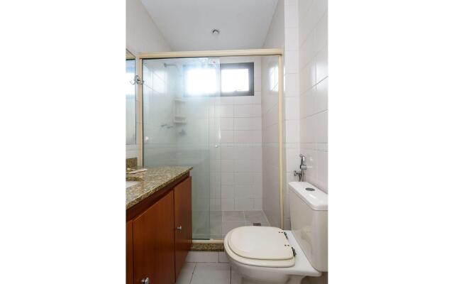 Apto Antigo em Copacabana c/ Piscina | DU 370/801