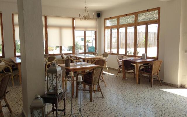 Hostal Cala Llombards