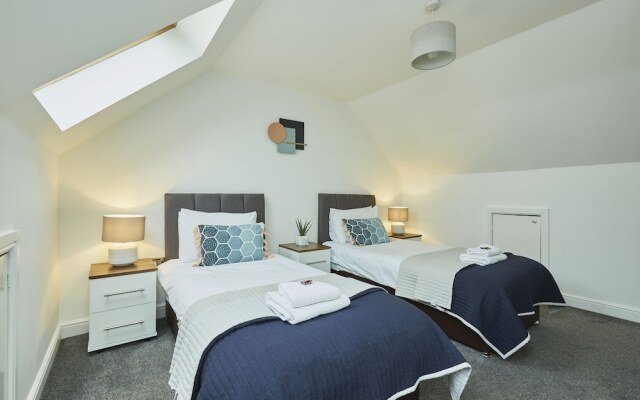 Brackenhill Lodge Halifax