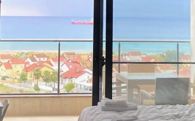 Azure Seaview Studio in Caesar Blue