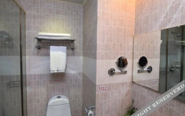 Wanhao Business Hotel Yichuan