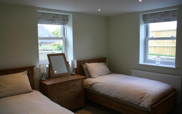 Highlands Apartment 5