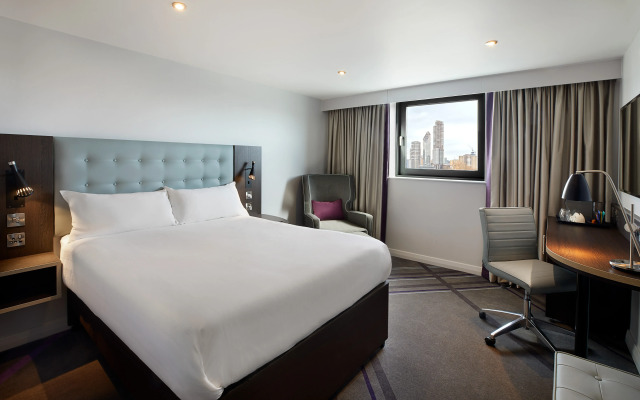 Premier Inn Edinburgh City Centre(York Place)