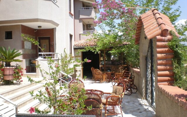 Myra Apart Hotel