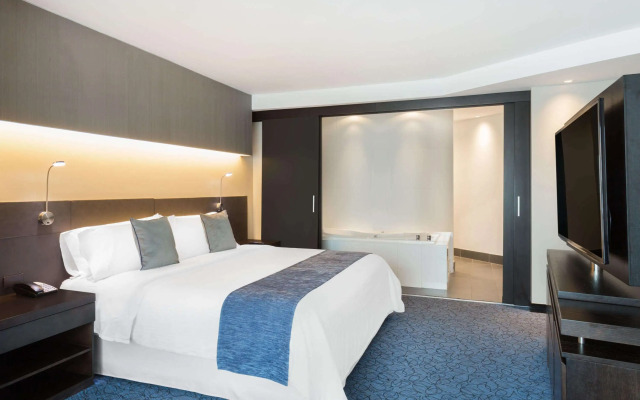 Wyndham Guayaquil Puerto Santa Ana