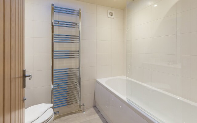 Osprey, Sleep 6, Private hot Tub, pet Friendly