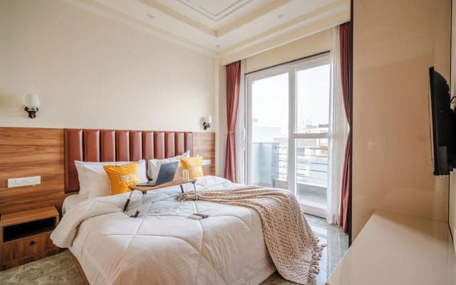 Lime Tree 1BHK Service Apartment Gurgaon