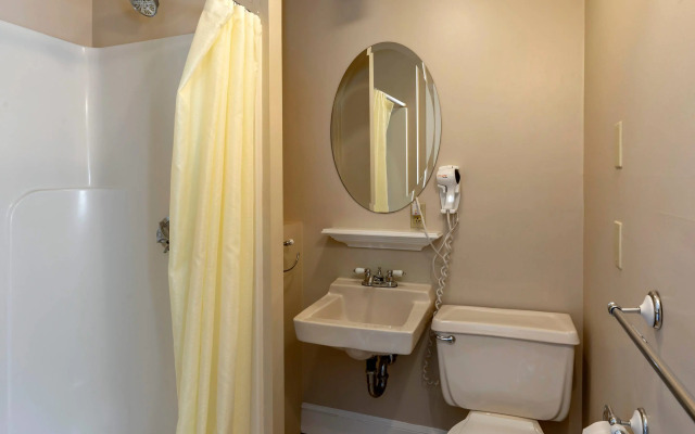 Essex Street Inn & Suites, Ascend Hotel Collection