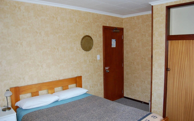 Queenstown Holiday Park & Motels Creeksyde