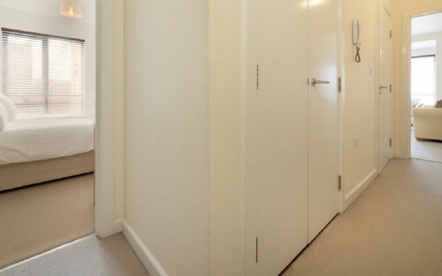 Open plan 2 Bedroom Apartment