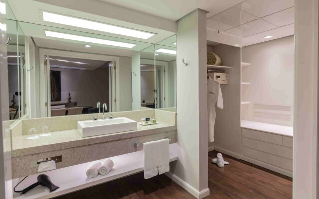 Hotel Deville Prime Porto Alegre